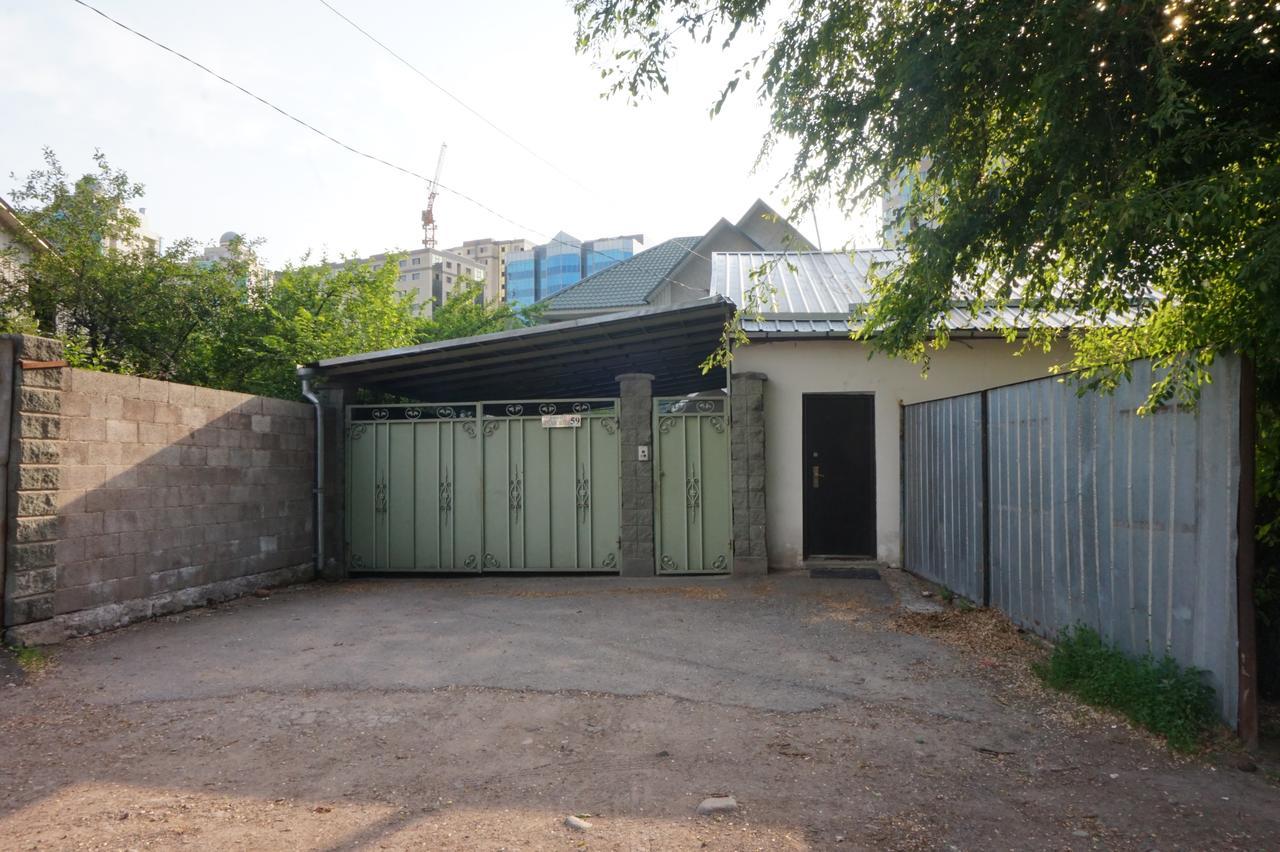 "European" Backpackers Hostel In Almaty Exterior foto