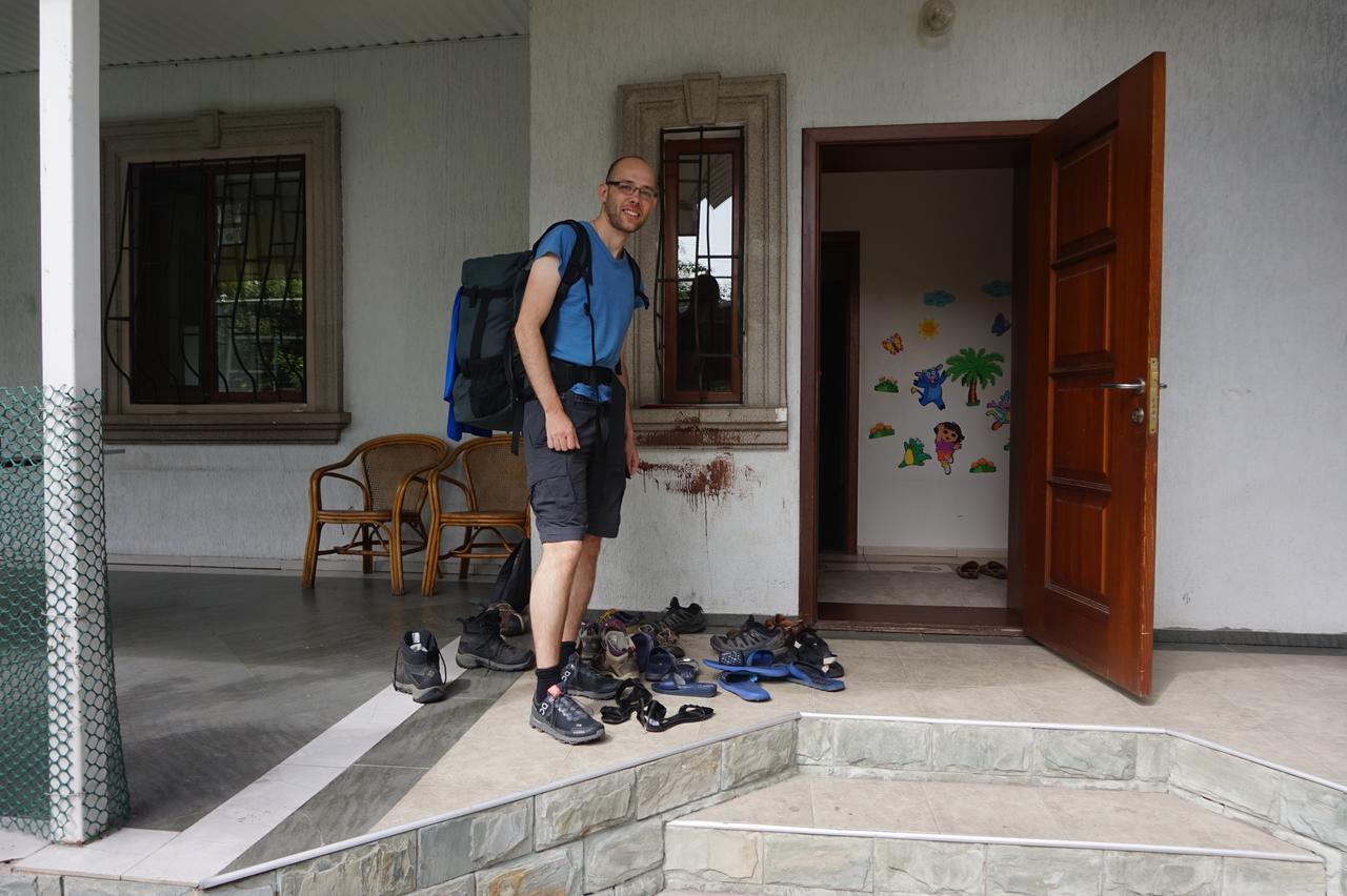 "European" Backpackers Hostel In Almaty Exterior foto