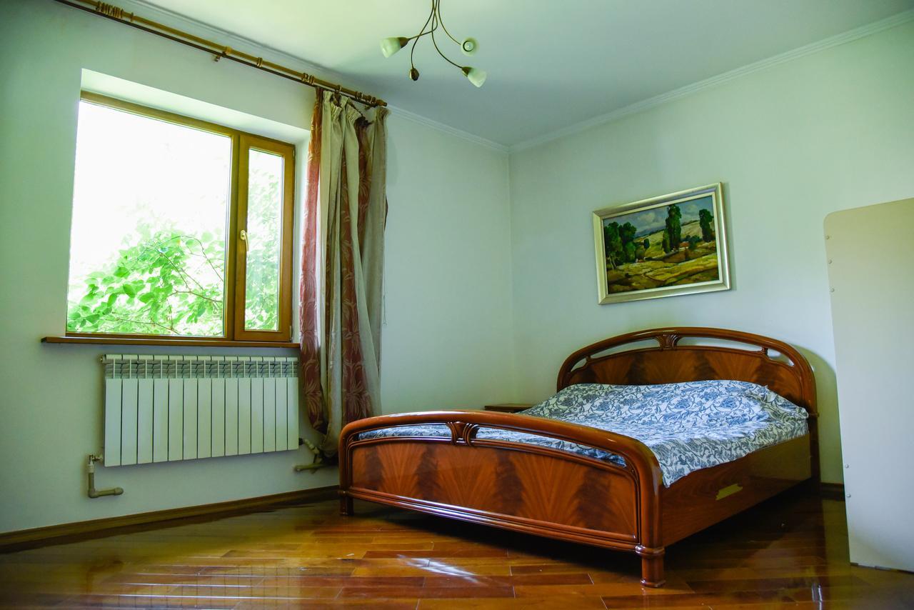 "European" Backpackers Hostel In Almaty Exterior foto