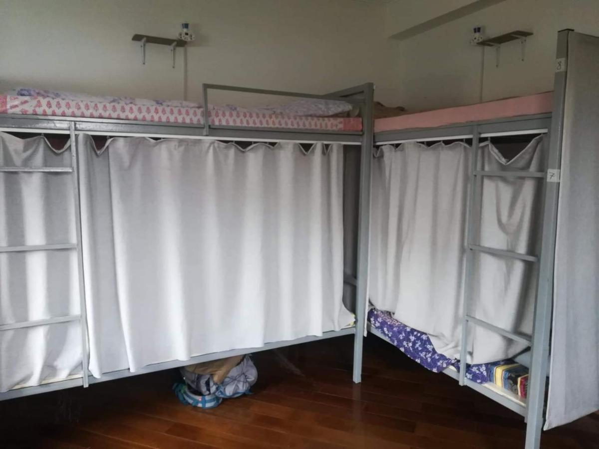 "European" Backpackers Hostel In Almaty Quarto foto